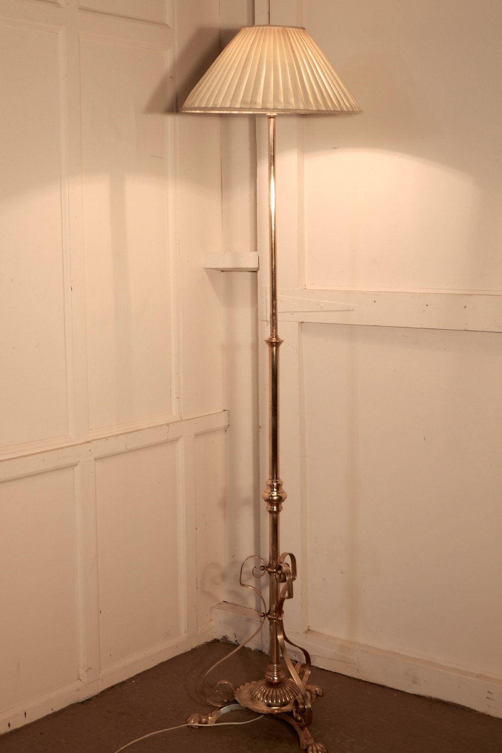 Arts and Crafts Brass Floor Lamp Rococo Standard Lamp View VIII