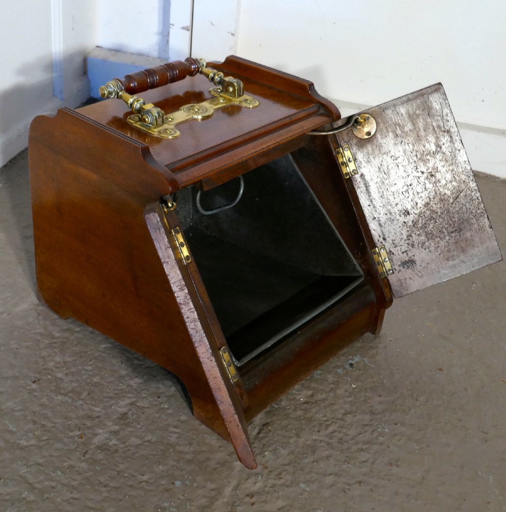 A Victorian Mahogany Coal Scuttle, Mechanical Opening and Liner View VIII
