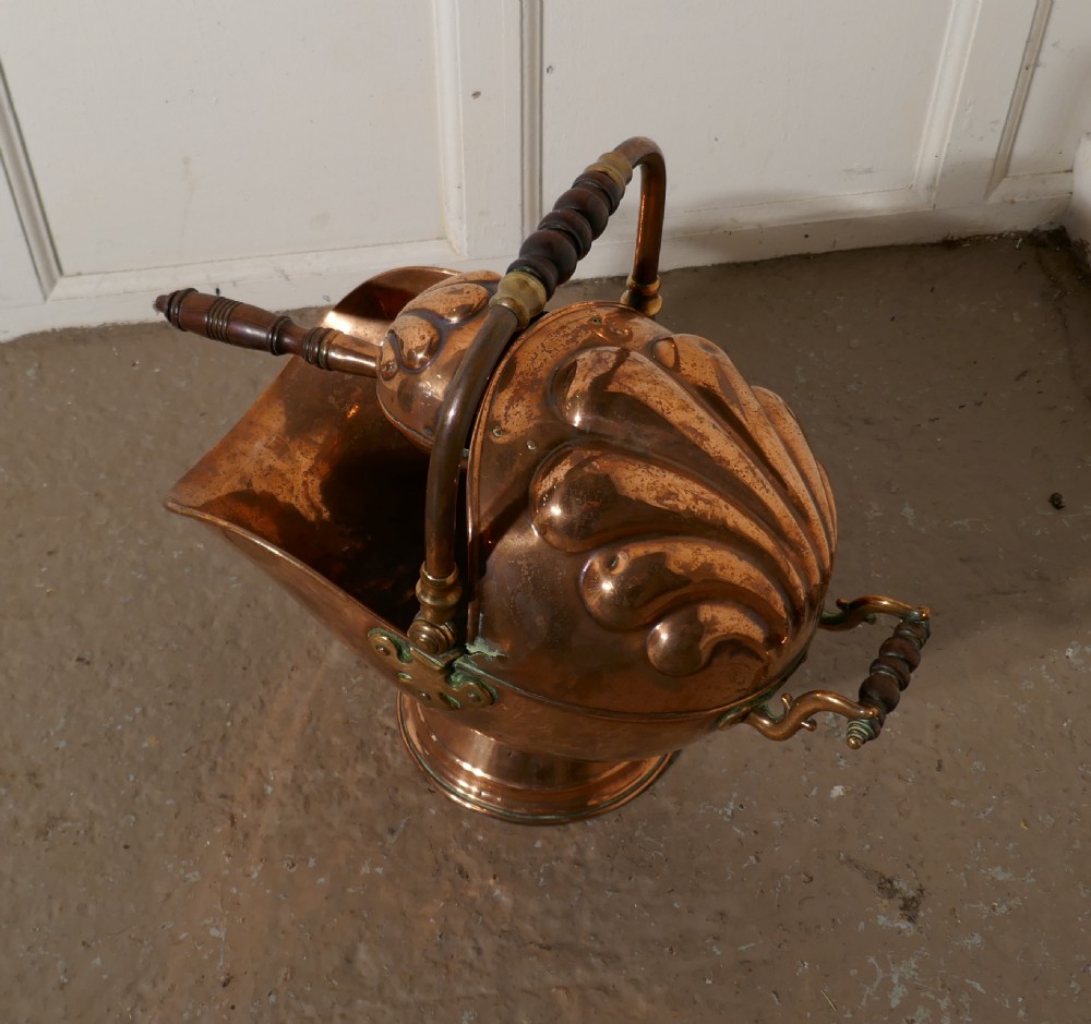 Superb Quality Arts and Crafts Copper Helmet Coal Scuttle 