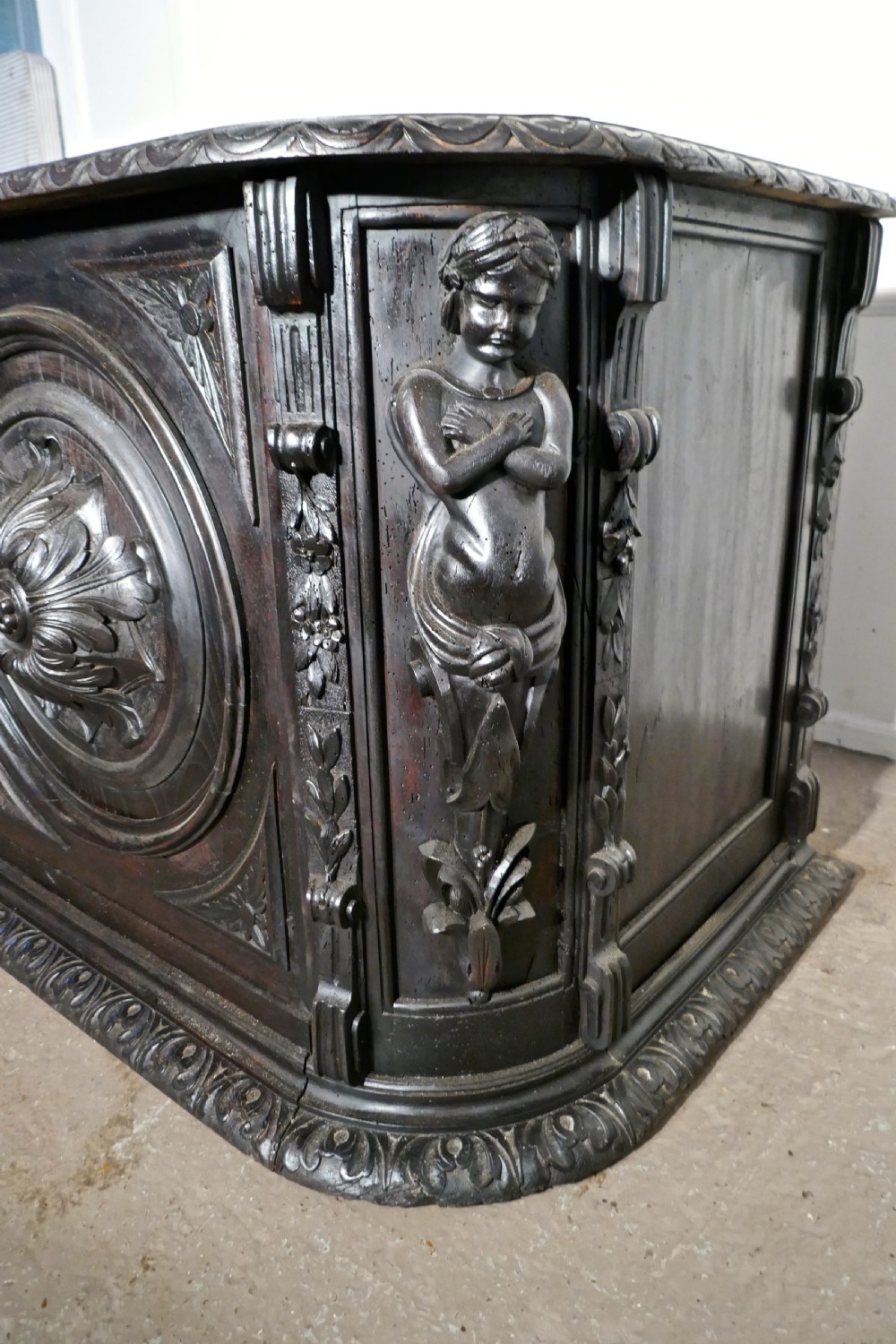 19th Century French One Piece Oak Desk Carved with Cherubs View XIII