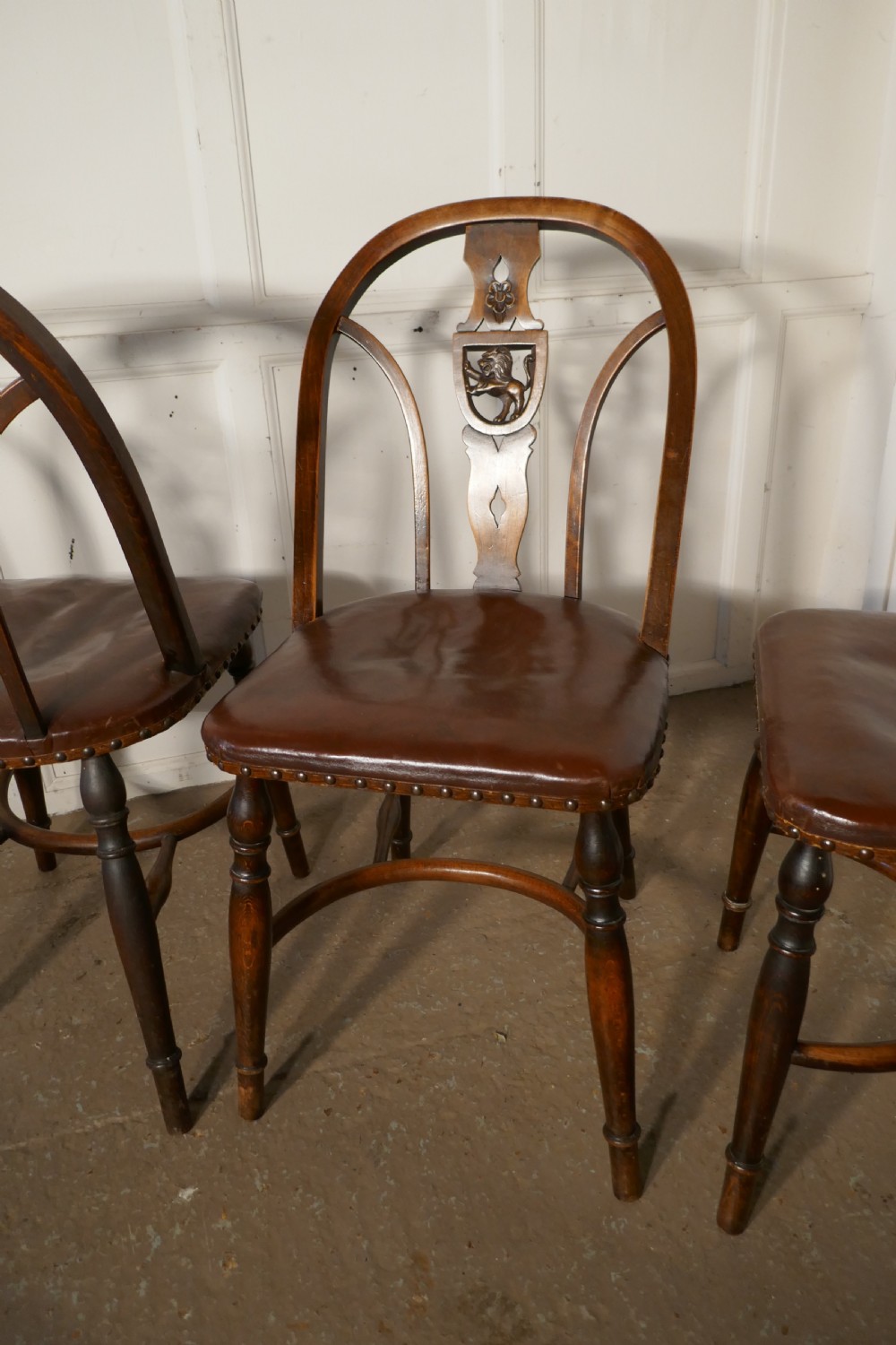 Set of 6 Arts and Crafts Gothic Heraldic Lion Back Windsor Chairs View III