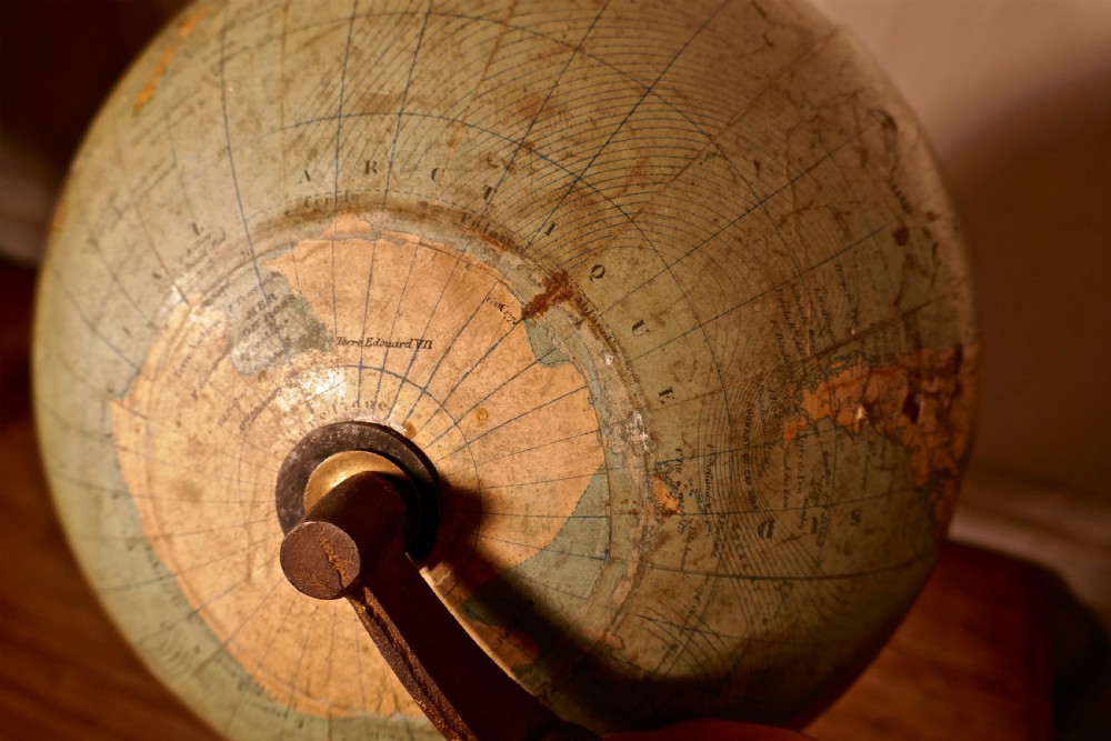 A Set of French 19th Century Globes by G Thomas, Terrestre and Metrique View XIX