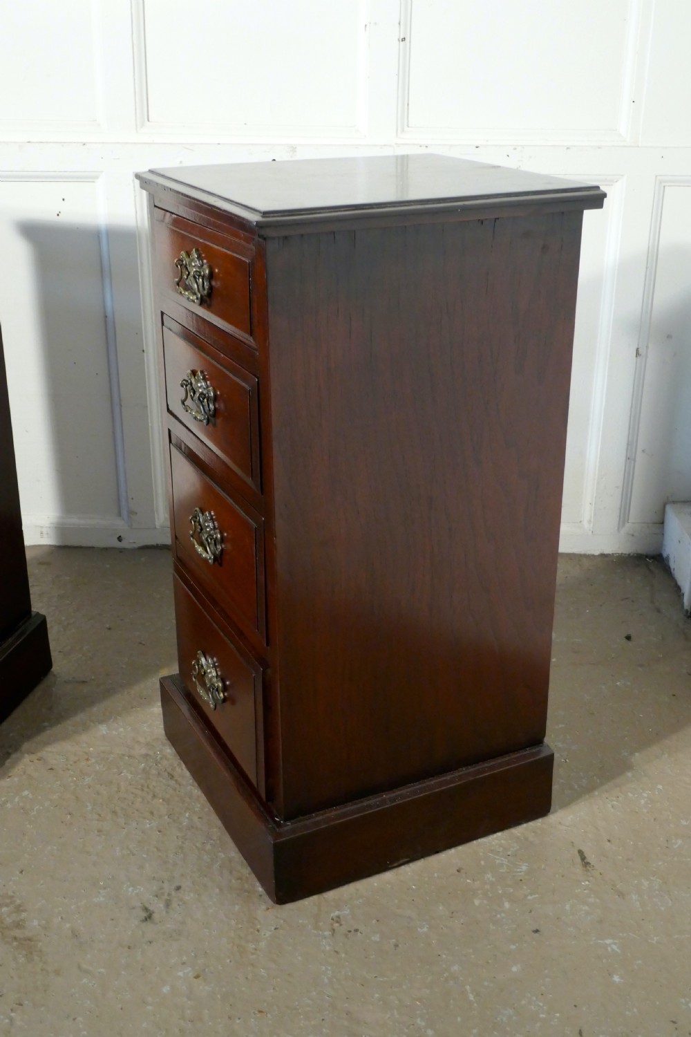 A Pair of Georgian Style Mahogany Bedside Chest of Drawers View VII