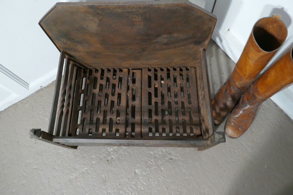 Large Free Standing Fire Basket, Iron Fire Grate View VIII