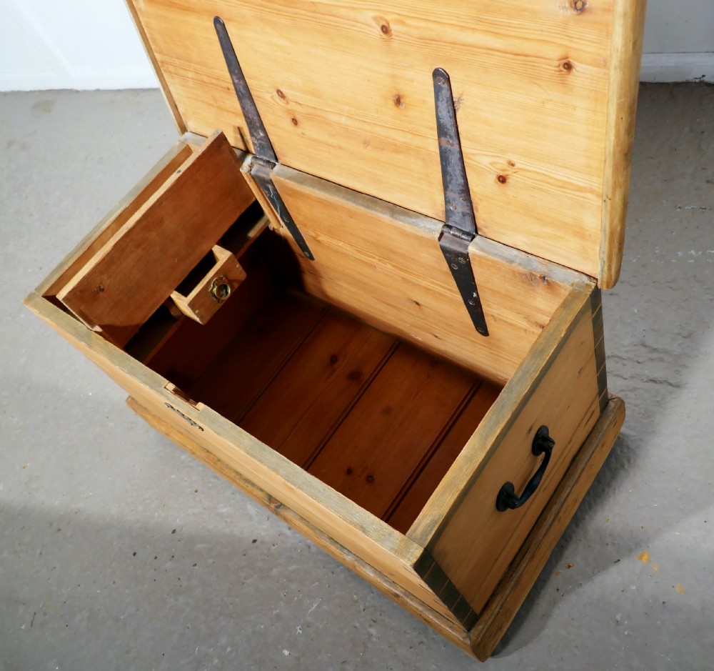 Early Victorian Pine Chest, Blanket Box   View VI