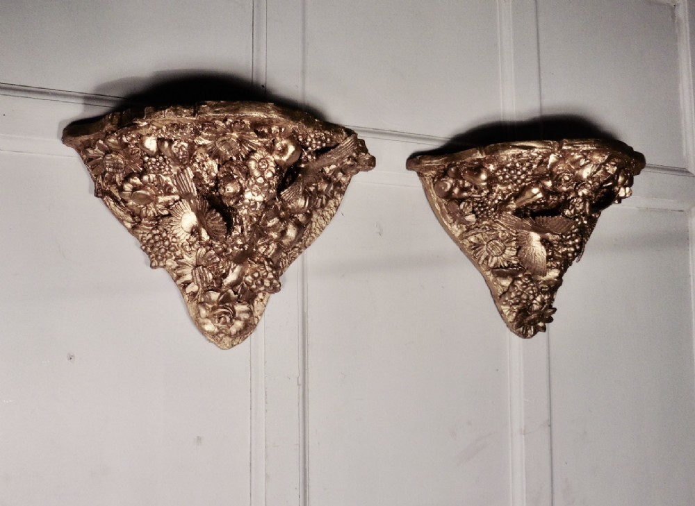 A Pair of 19th Century Carved Gilt Wall Brackets
