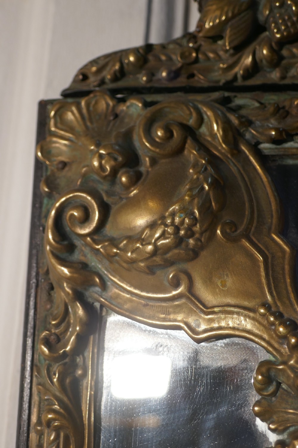 French Brass and Marble Console Table with Matching Cushion Mirror View XIII