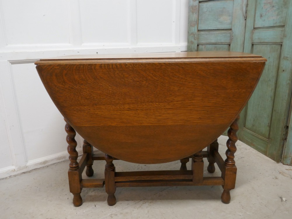 A Good Solid Oak Victorian Gate Leg Table View II