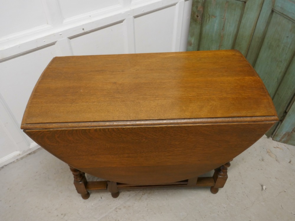 A Good Solid Oak Victorian Gate Leg Table View III