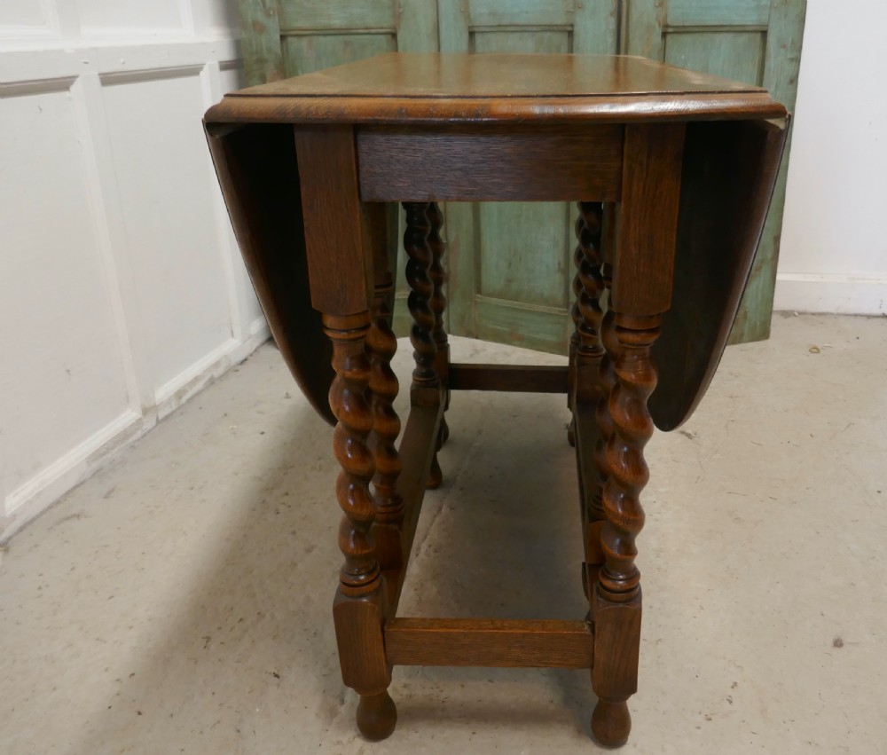 A Good Solid Oak Victorian Gate Leg Table View IV