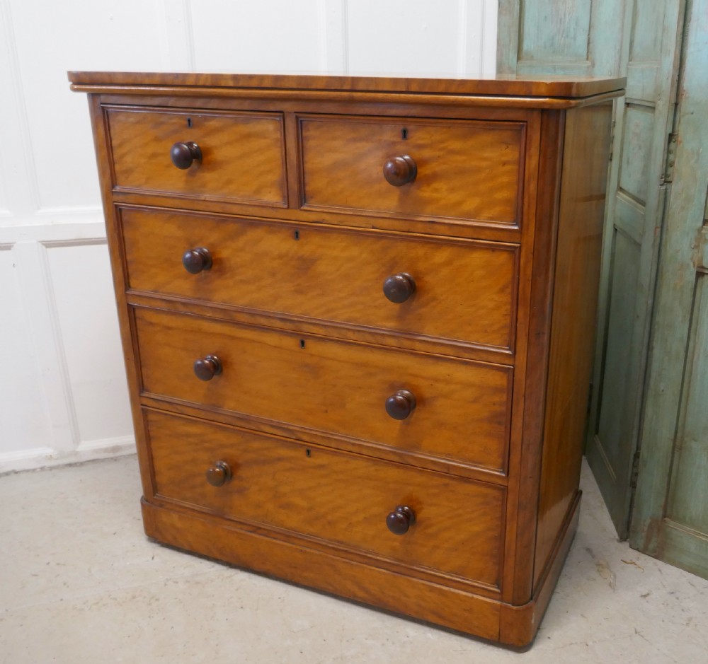 Large 19th Century Birch Chest of Drawers View II