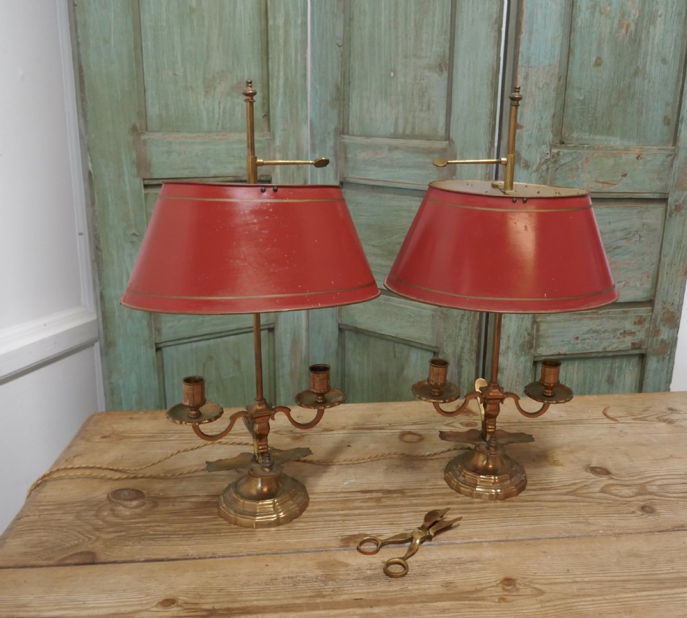 Pair of French Painted Toleware and Brass Twin Table Lamps View IX