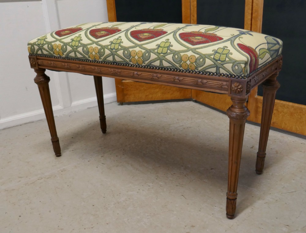 French Art Nouveau Carved Upholstered Walnut Window Seat   View VII