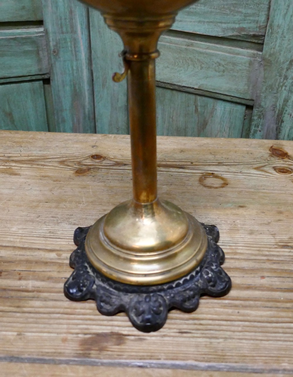 German Brass Oil Lamp by FHRICH GRIFTZ, BERLIN View II