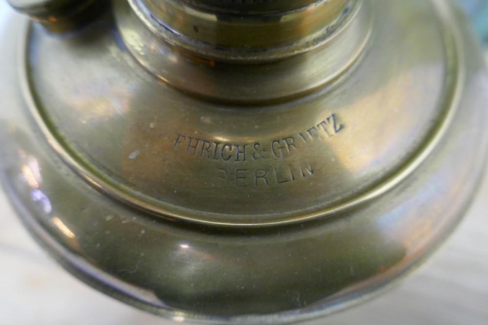 German Brass Oil Lamp by FHRICH GRIFTZ, BERLIN View VI