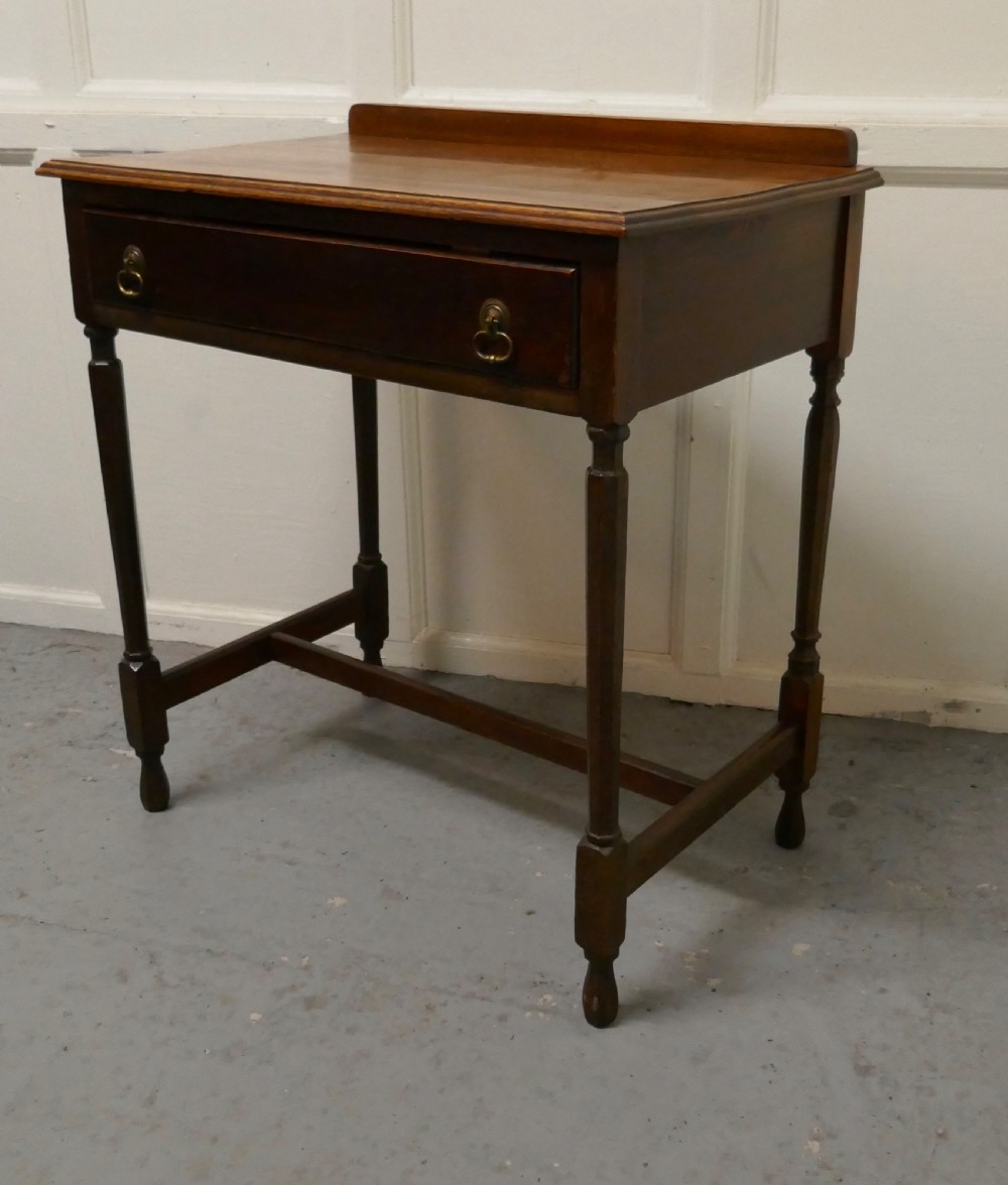 Good 19th Century Oak Writing Table Writing Table View II