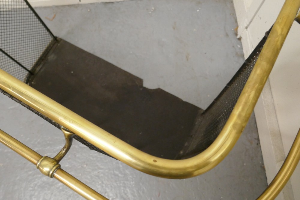 Victorian Nursery Fire Guard  View IV