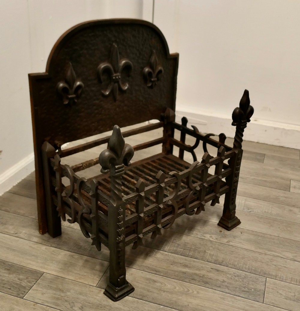Large Free Standing Fire Grate with Fireback View V