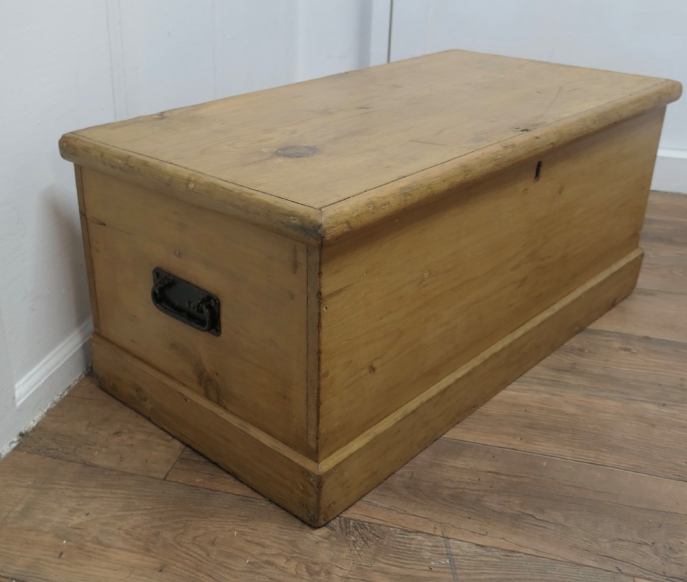Original Large Victorian Stripped Pine Blanket Box, View III