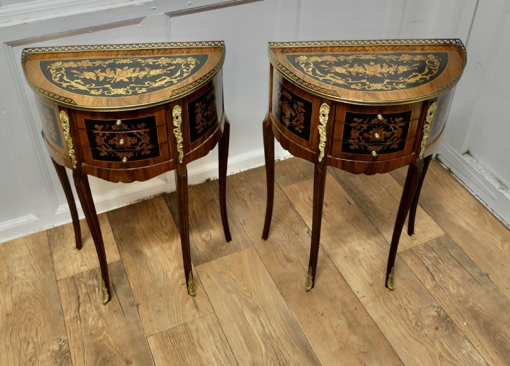 A Pair of French 19th Century Leaf Design Small Side Tables or Bedside Cabinets   View IV
