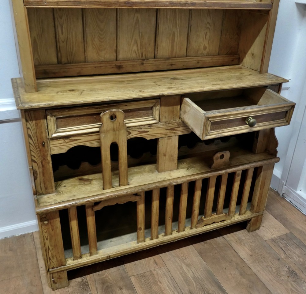 19th Century Rustic Pine Irish Chicken Hutch Dresser View IX