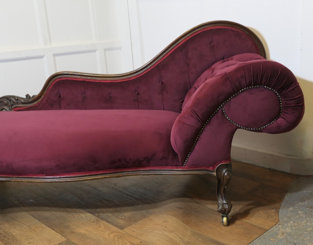 Superb Early Victorian Chaise Longue or Day Bed View II