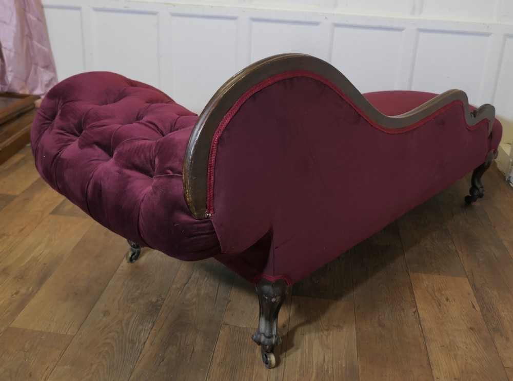 Superb Early Victorian Chaise Longue or Day Bed View VII