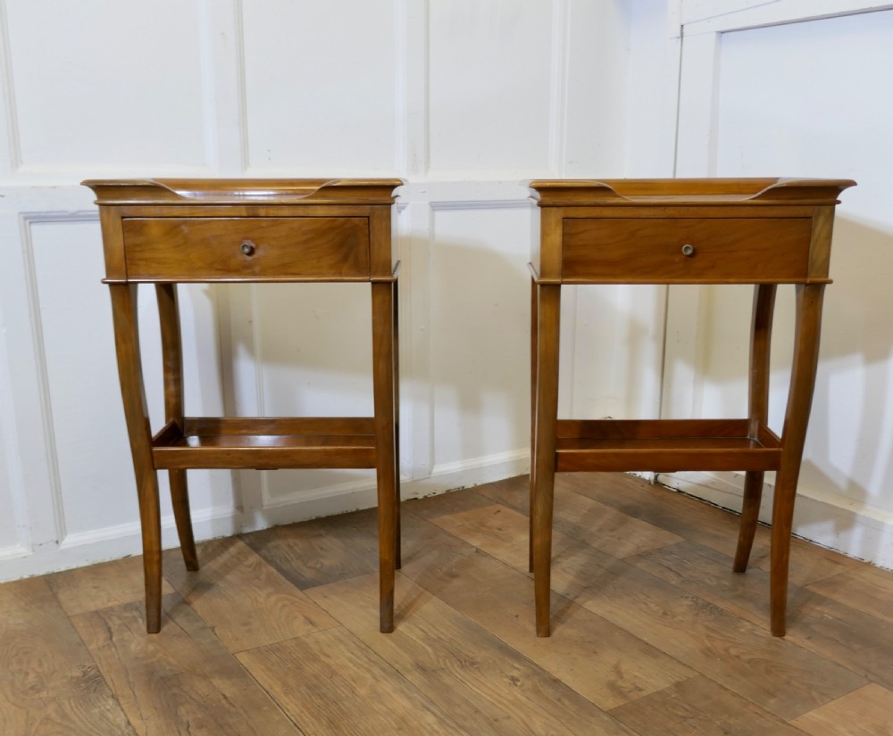 A Pair of Walnut Night Tables, Bedside Cabinets