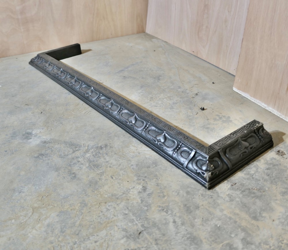 Art Nouveau Cast Iron Long Fender   View IV