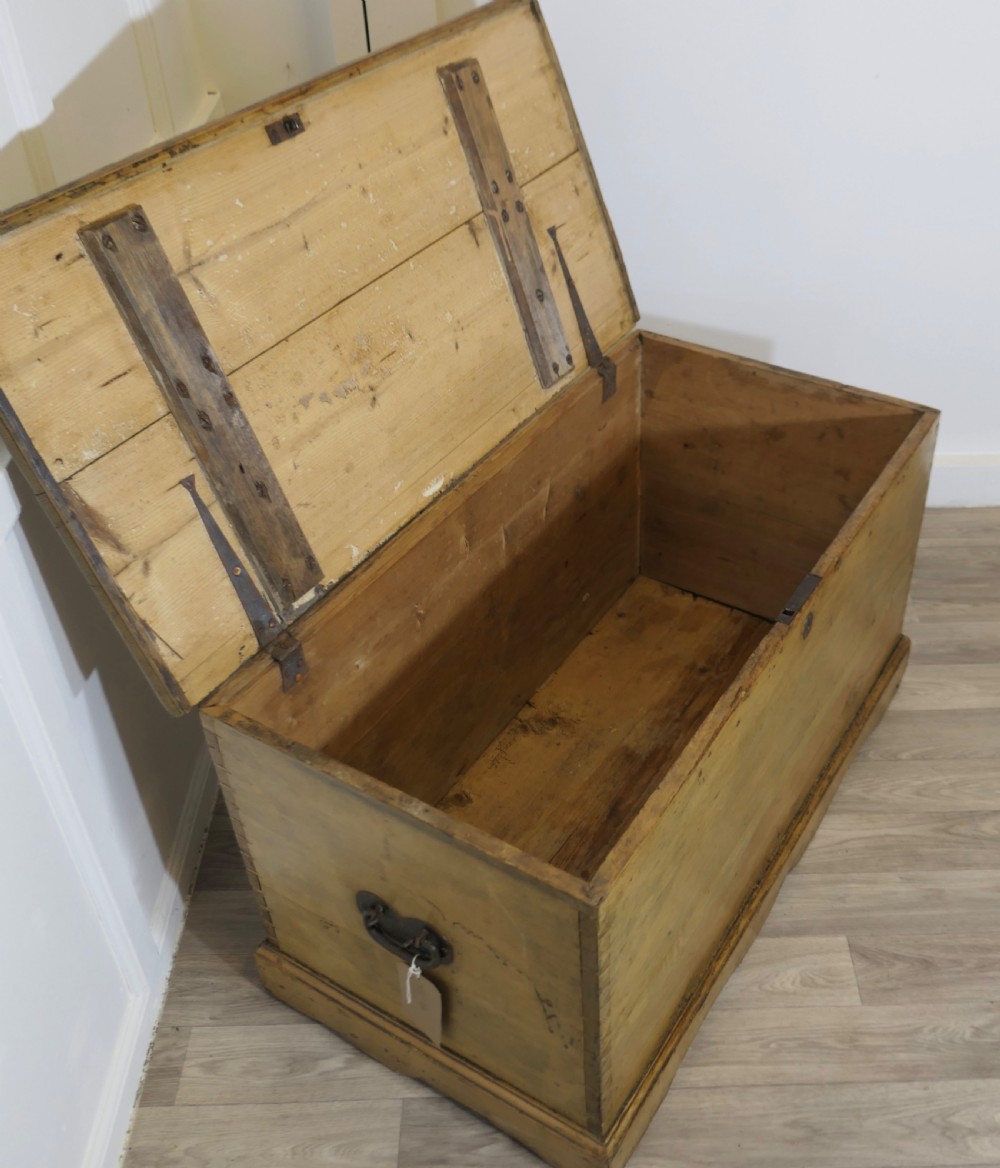Beautiful Large Victorian Pine Blanket Box View V