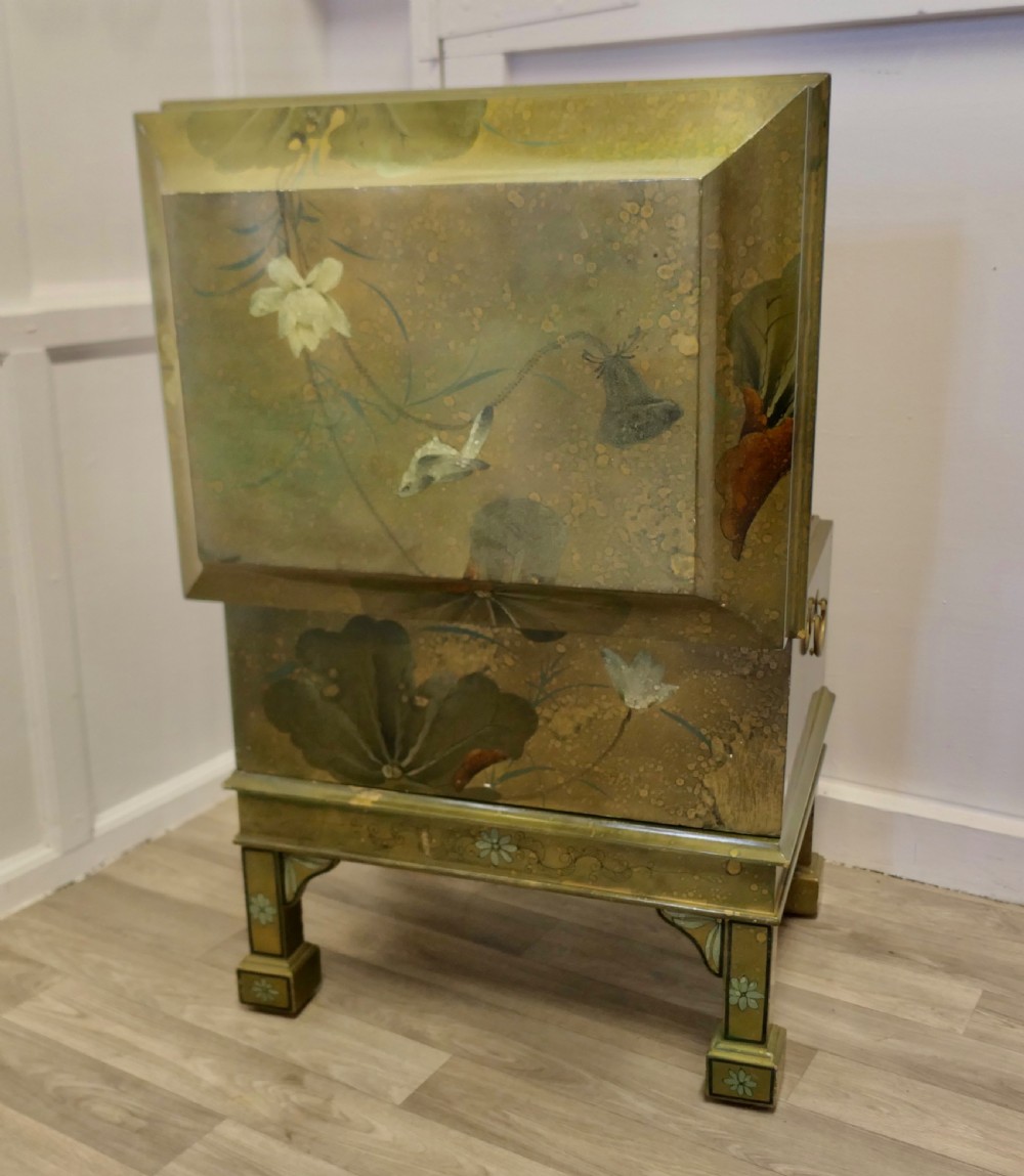 Large Chinoiserie Cellarette or Drinks Cabinet on Stand View VIII