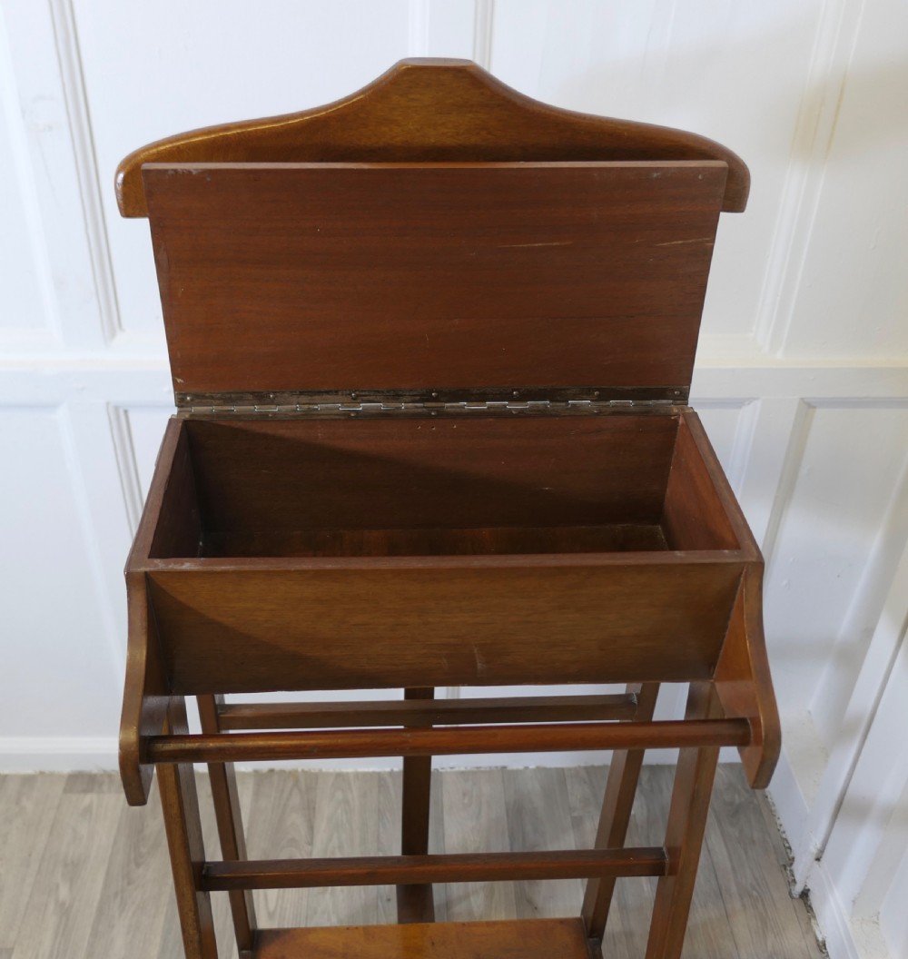 Art Deco Gentleman’s Suit Hanger or Dumb Butler, the Versatile Valet View VI