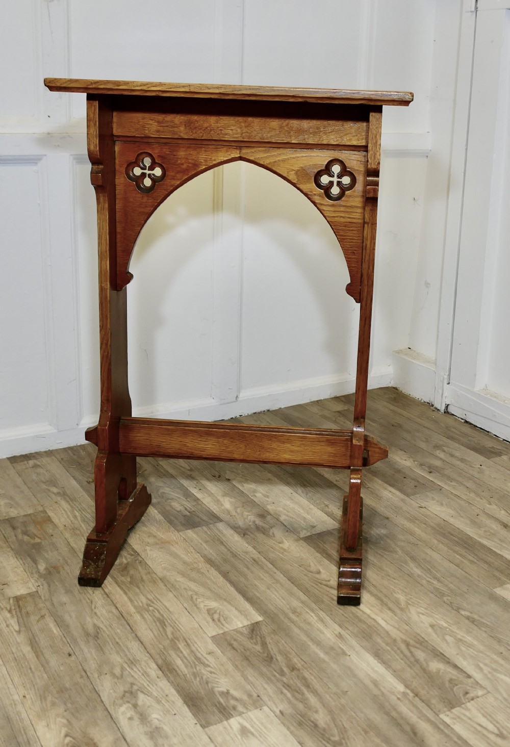 Arts and Crafts Golden Oak Podium, Restaurant Reception Greeter 