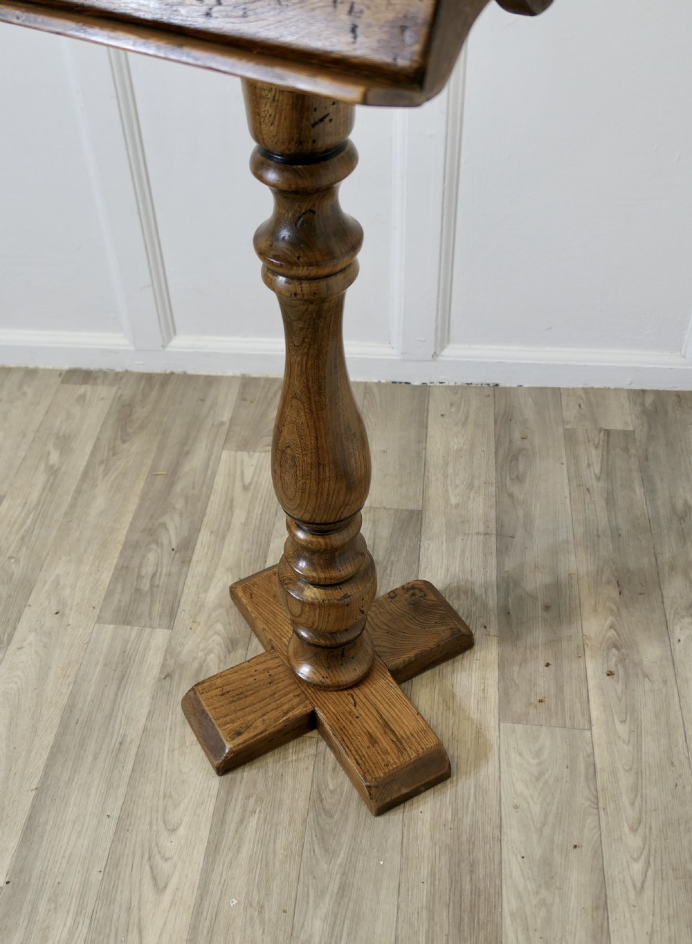 Arts and Crafts Elm Reading Stand, Menu Stand View IV