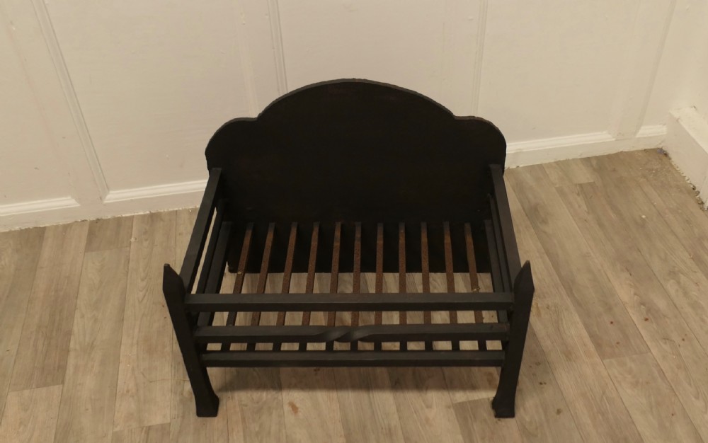 Large Free Standing Fire Basket, Iron Fire Grate View III