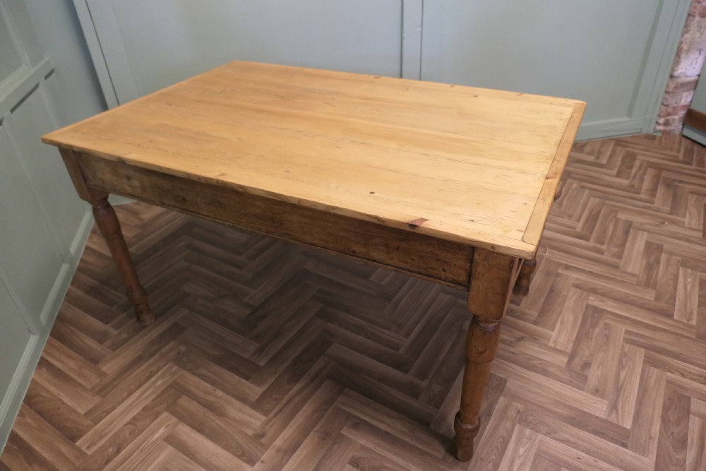 Pine Farmhouse Kitchen Table   View IV