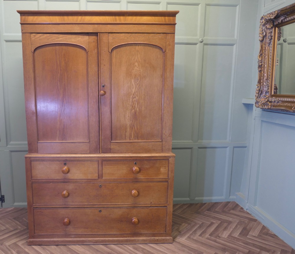 A Victorian Ash and Oak Linen Press View II