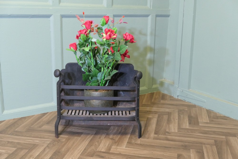 Free Standing Fire Basket, Iron Fire Grate View II