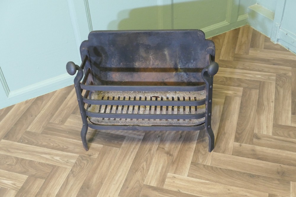 Free Standing Fire Basket, Iron Fire Grate View III