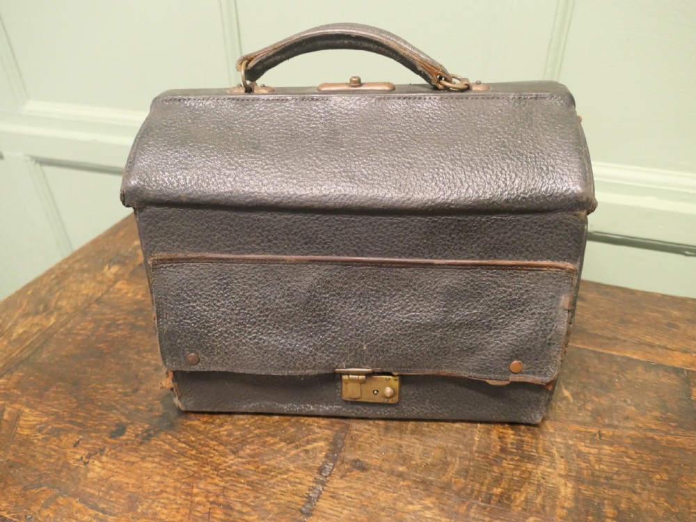 Traveling Dentist Gladstone Bag View VI
