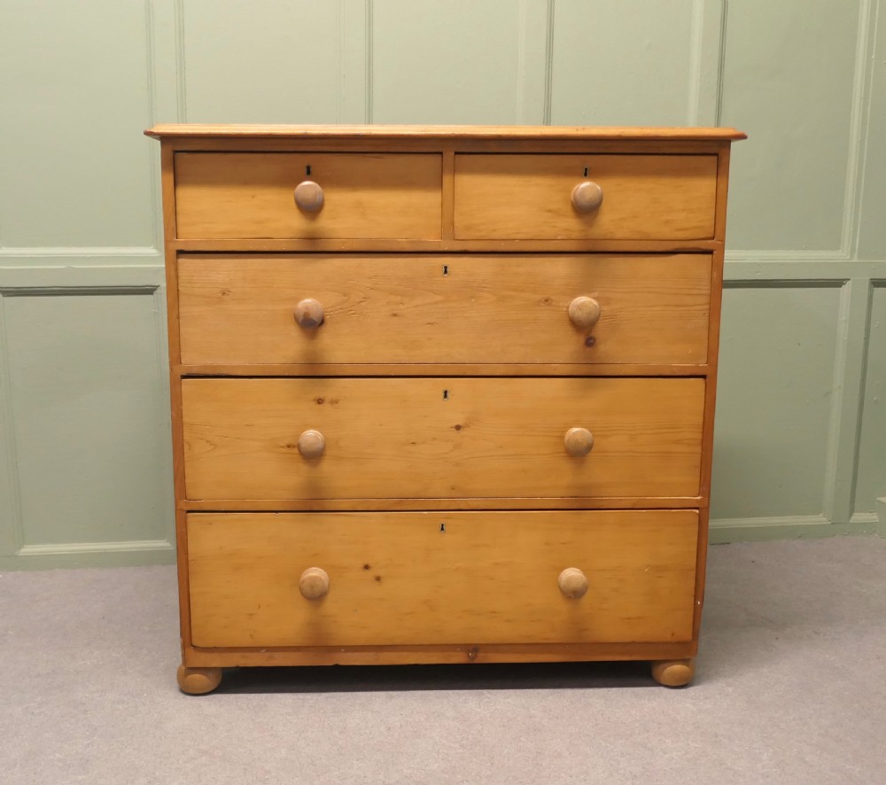 Large Victorian Pine Chest of Drawers