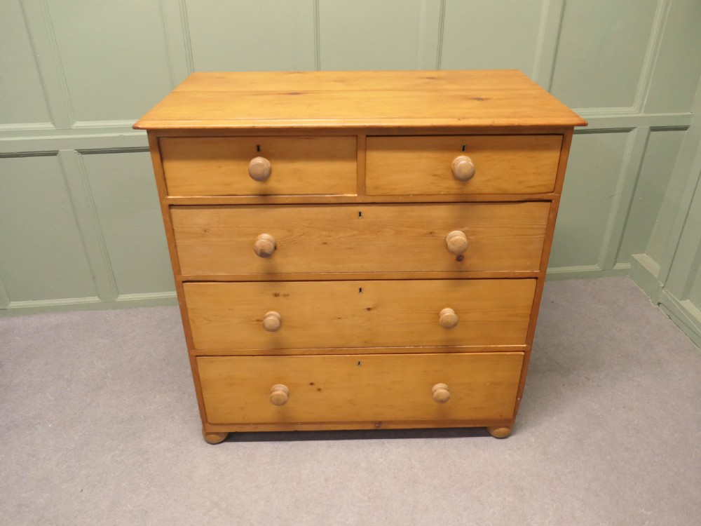 Large Victorian Pine Chest of Drawers View II