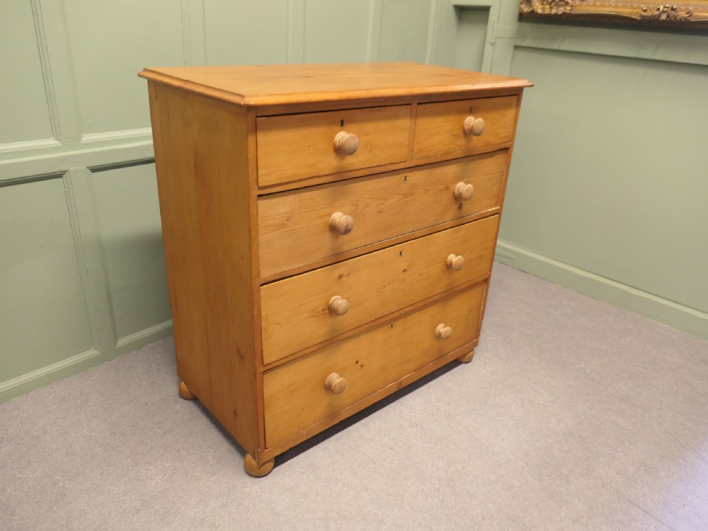 Large Victorian Pine Chest of Drawers View VII