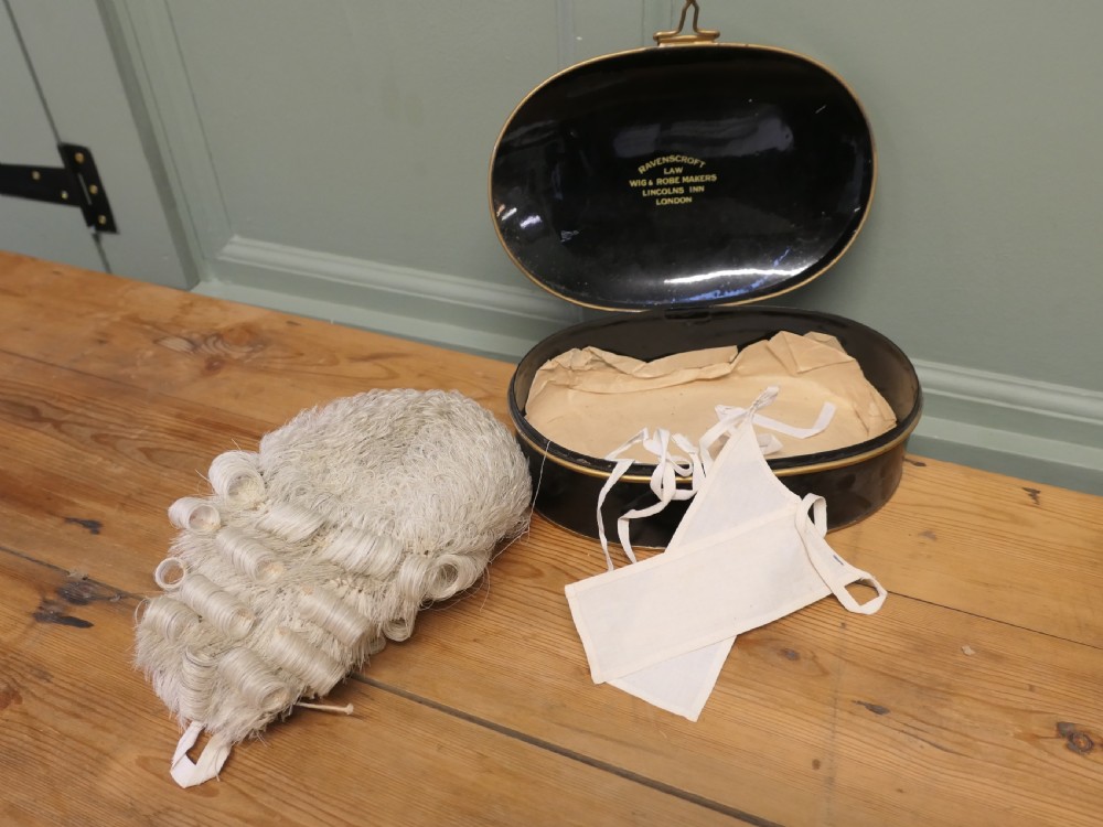 English Barrister's Bench Wig in Original Tole Box by Ravenscroft Law View VI