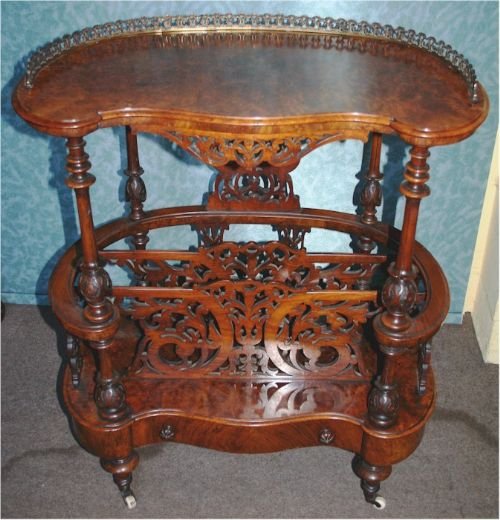 Fine Quality Victorian Figured Walnut Kidney Shaped Canterbury Whatnot.