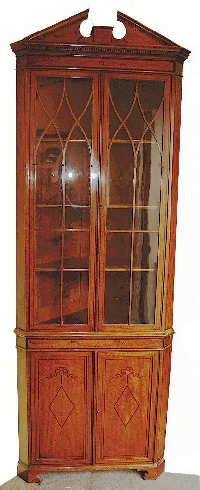 Good Quality Satinwood Edwardian Inlaid Freestanding Cupboard Base Corner Cabinet.