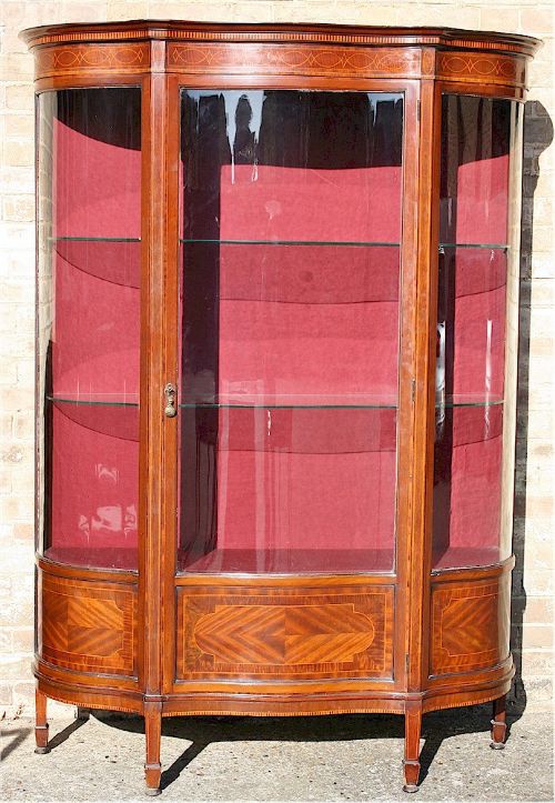 Edwardian Mahogany Inlaid Serpentine and Bow End Display Cabinet.