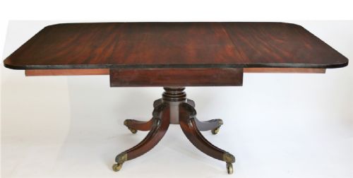 Good Quality George 1v Mahogany Pedestal Dropleaf Dining Table.