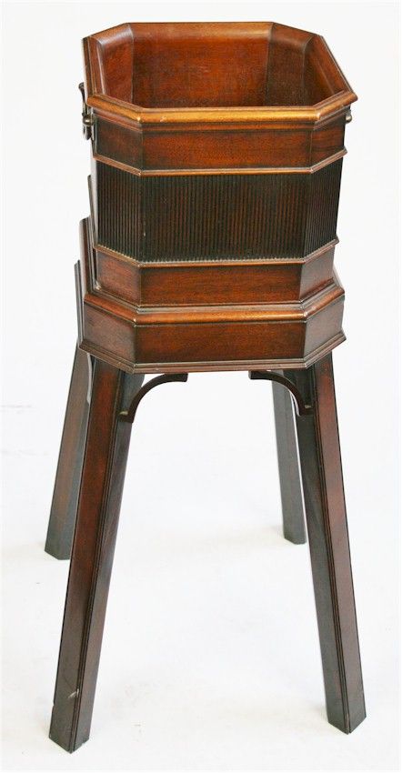 C1920 George 111 Style Mahogany Octagonal Jardinière on Stand.