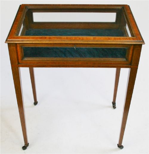 Edwardian Mahogany Satinwood Banded Bijouterie Table.